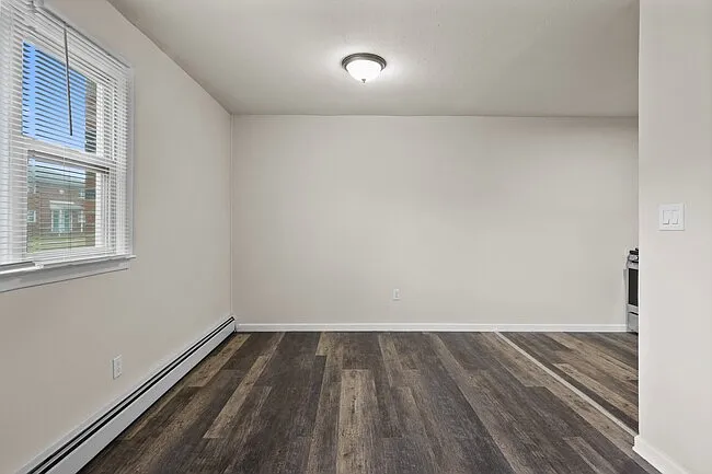 Parkview Apartments — Photo 6