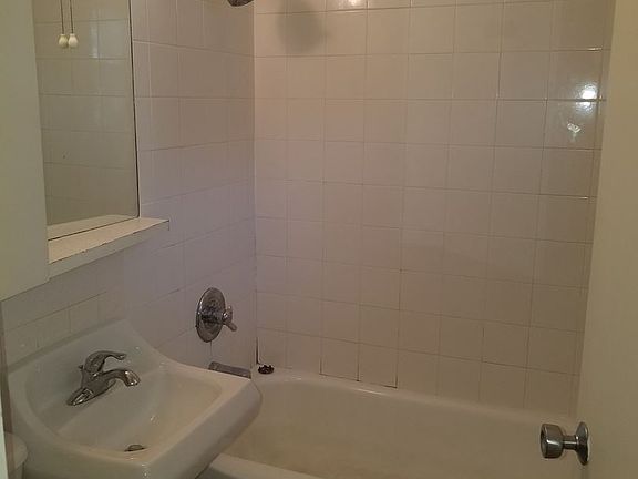 4th image of 305 1st Ave NW APT 2B