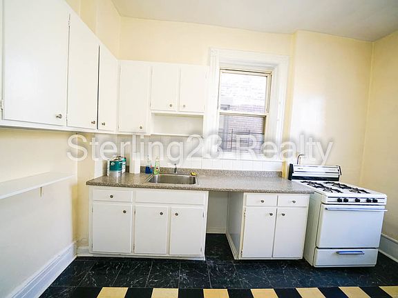 2nd image of 30-50 23rd St #3LL