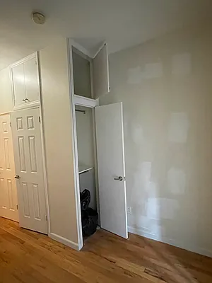 Rented by Eric Goodman Realty Corp | media 15