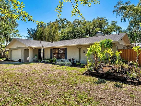2nd image of 6321 Fern Ln