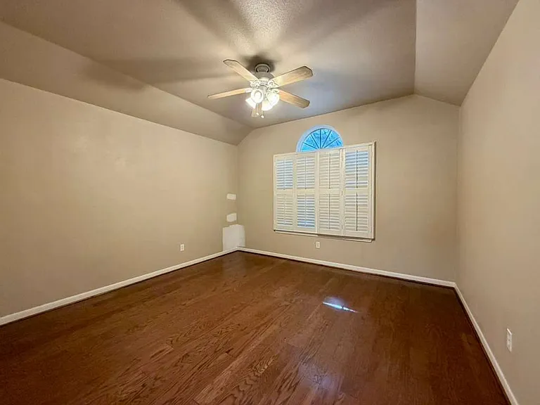1213 Camellia Ln — Photo 15