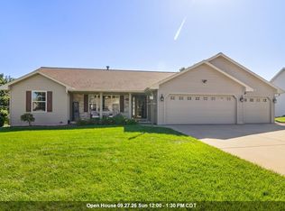 3587 Mighty Oak Trl, Green Bay, WI 54313