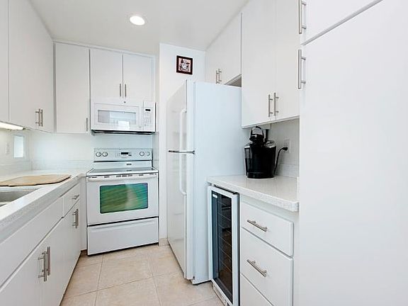 4th image of 303 Coast Blvd