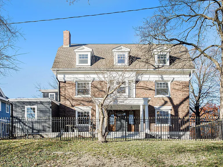 3404 Campbell St — Photo 1