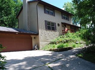 4317 Golf Dr, Waterford, WI 53185