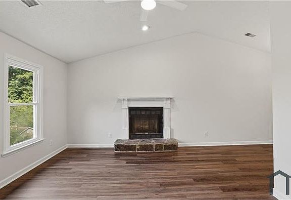 3rd image of 3318 Maison Ct