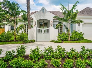 811 Flamevine Ln, Vero Beach, FL 32963
