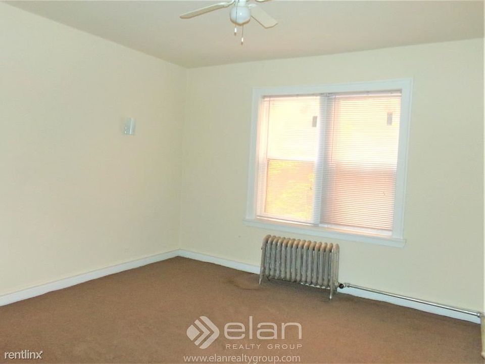 2nd image of 6916 N Lakewood Ave APT 208