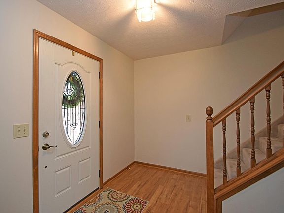 3rd image of 8311 Colonial Mill Mnr
