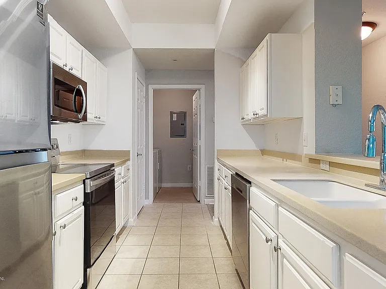 10075 Gate Pkwy N #505 — Photo 28