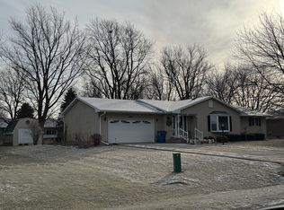 207 N Pleasant St, Ohio, IL 61349