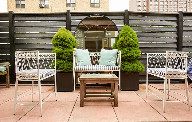 Sold by Compass | media 9