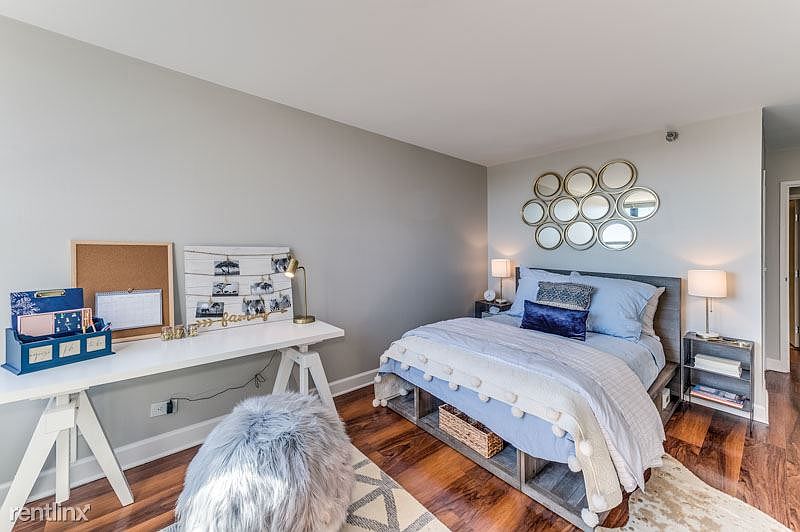 EvanstonPlace_TheLakeShore_Bedroom_view_2