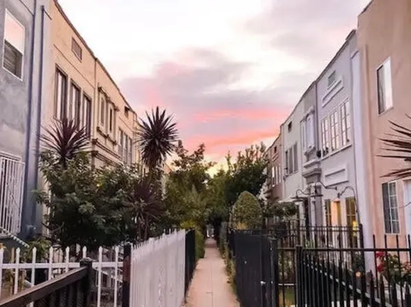 216 Columbia Pl, Los Angeles, CA 90026