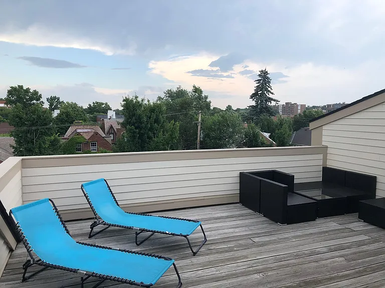 Sun deck