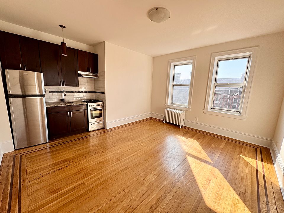 1st image of 3115 21st Ave APT 4B