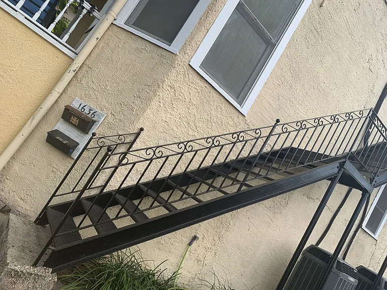 1636 Peniston St #B — Photo 3