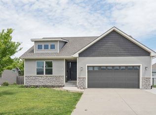 175 SE Stone Prairie Dr, Waukee, IA 50263