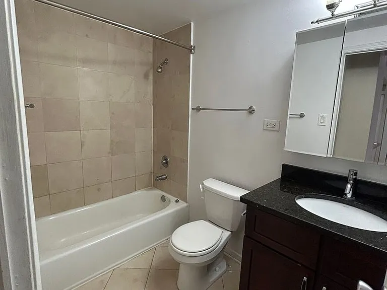 4180 Marine Terrace Apartments — Photo 102