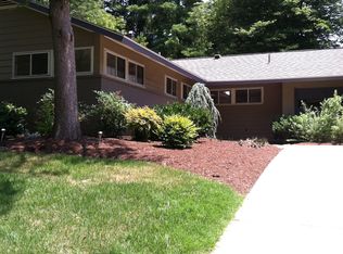 10105 Parkwood Ter, Bethesda, MD 20814