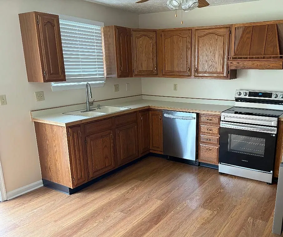 2 bed, 1.5 bath, 1000 sqft, $1,200 — Photo 4