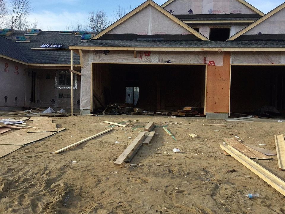 2nd image of 694 Shoreline Dr