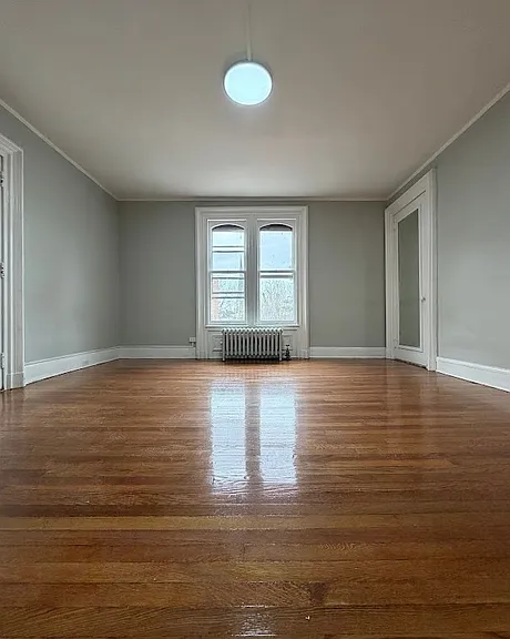 124 E 7th St #3 — Photo 5