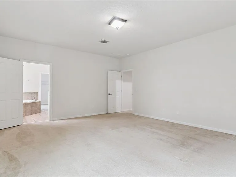660 Fanning Dr — Photo 24