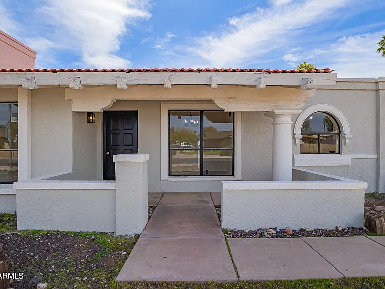 3917 W Juniper Ave — Photo 2