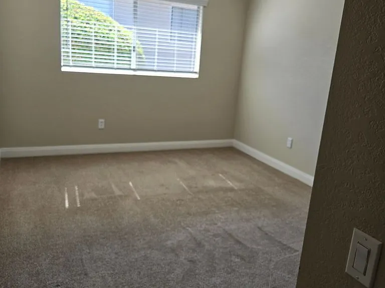 Heights Square Apartments! — Photo 17