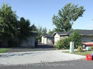 1933 NW Cedar Ave, Redmond, OR 97756