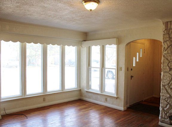 2nd image of 850 12th St