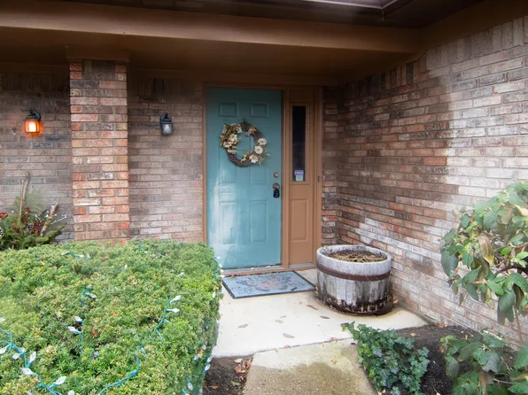 9149 Sea Oats Dr, Indianapolis, IN 46250