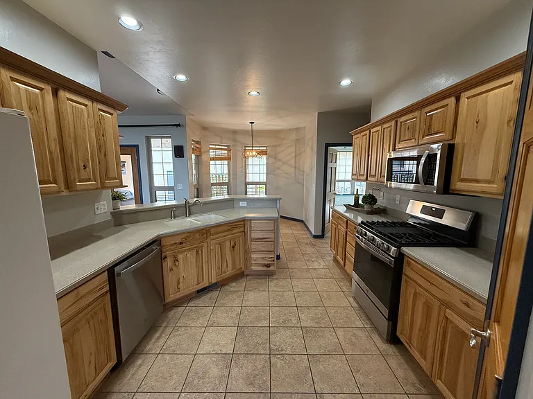 594 Cobble Dr — Photo 17