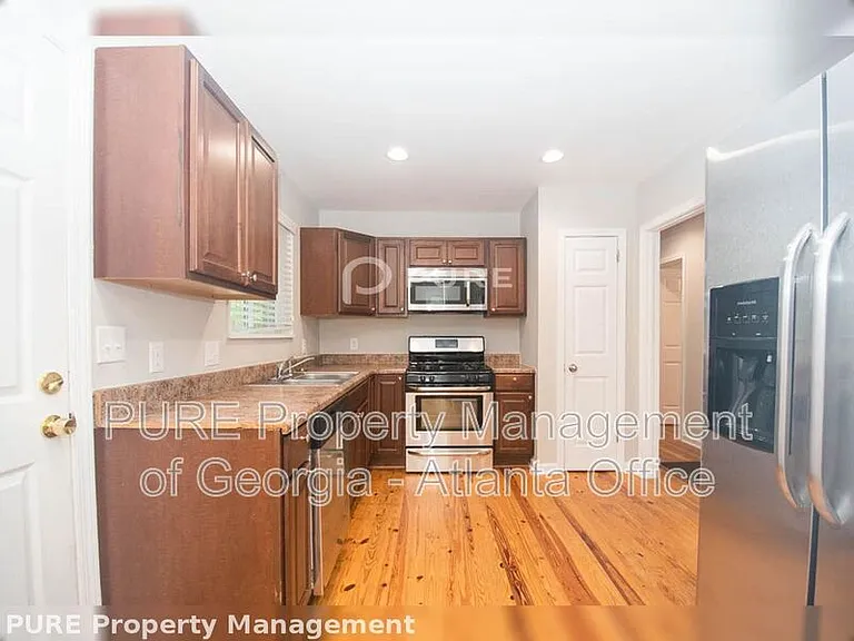 439 Chester St SE — Photo 7