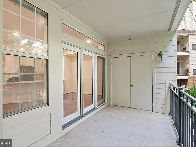 1324 Garden Wall Cir #305 — Photo 28