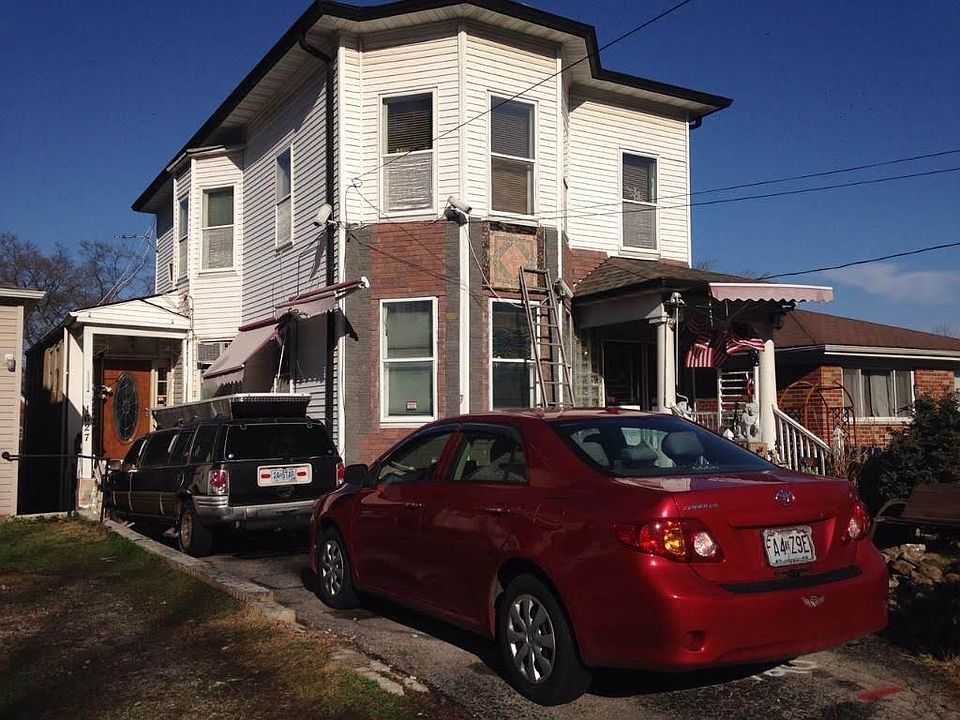 1st image of 1627 McCausland Ave #2F