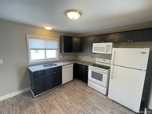 3 bed, 1.0 bath, 1532 sqft, $1,850 — Photo 4