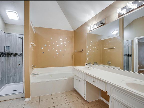 5th image of 21318 Twisted Willow Ln #21318
