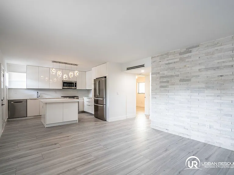 3265 Virginia St #24 — Photo 10