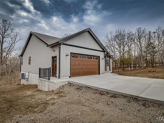 3rd image of 1774 Stoney Point Rd