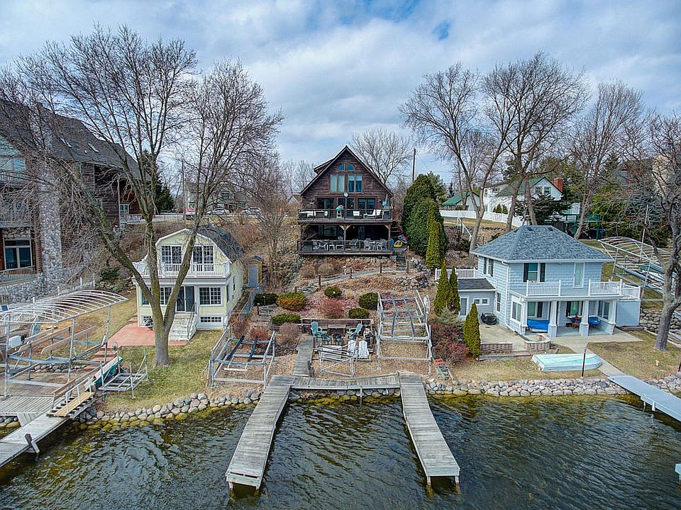 1st image of W351N5422 Lake Dr