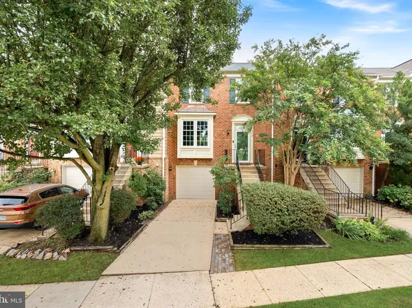 43445 Livery Sq, Ashburn, VA 20147