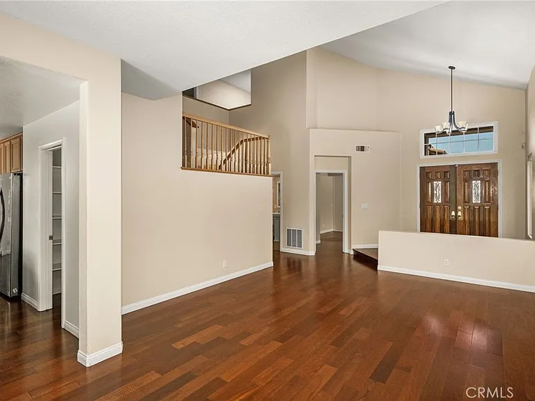4867 Tremezzo Dr — Photo 9
