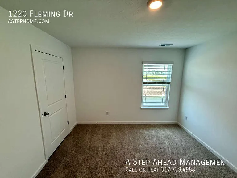1220 Fleming Dr — Photo 24