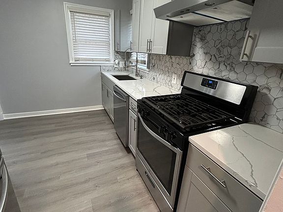 3rd image of 4105 Warner St