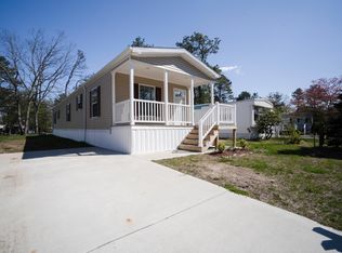 17 Fox St, Whiting, NJ 08759