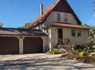 402 3rd St S, Fairmount, ND 58030