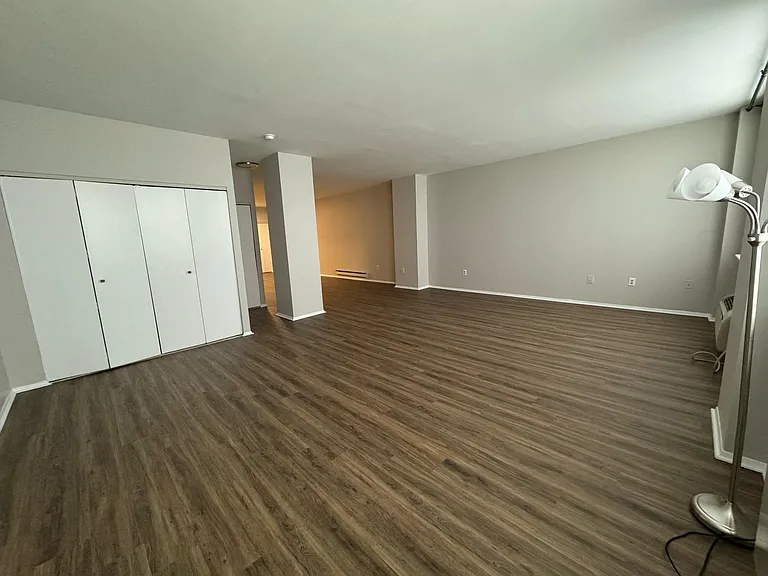 111 Mulberry St #2R — Photo 9